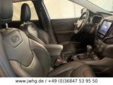 Jeep Cherokee Overland 4WD Xen Pano Kam SiKlima ACC+S - Jeep Cherokee mit Schiebedach