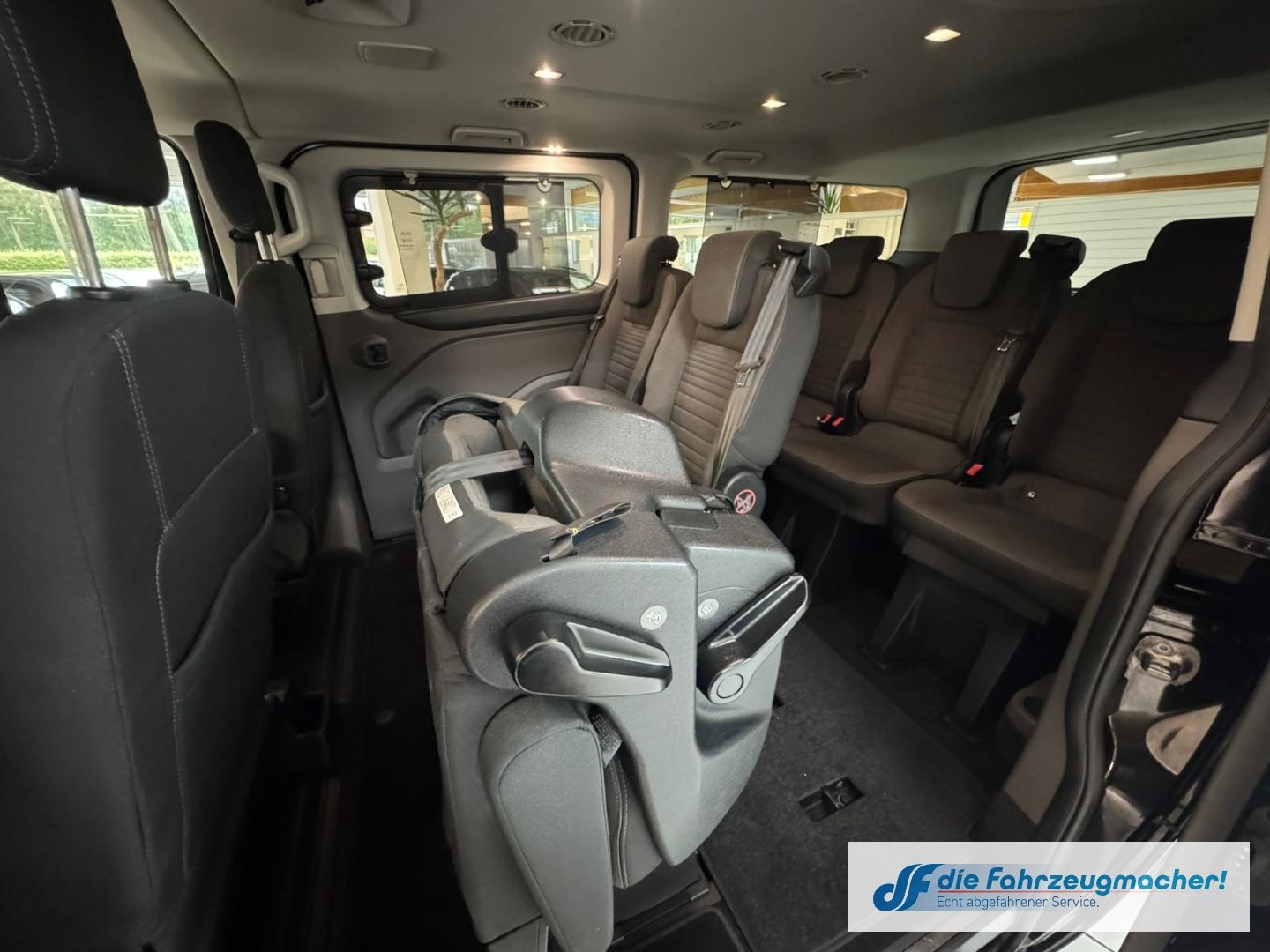 Fahrzeugabbildung Ford Tourneo Custom 320 L2 Titanium X 2.0 TDCi  AHK N