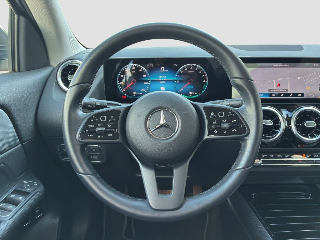 Fahrzeugabbildung Mercedes-Benz GLA 250 e LED*PDC*ParkAss*SpurH*el.Heck*AUT*Kam.