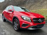 Mercedes-Benz GLA AHK*MB Scheckheft*Kamera*elektr. Heckklappe - rote Mercedes-Benz GLA 180