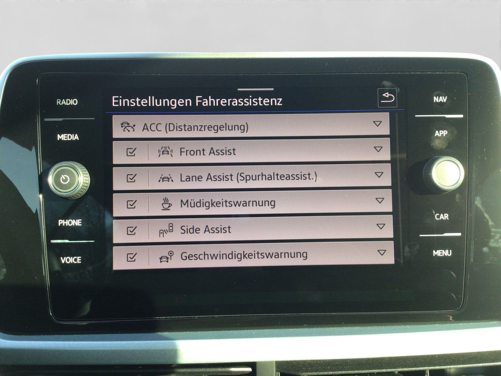 Volkswagen T-Roc - Bild 15