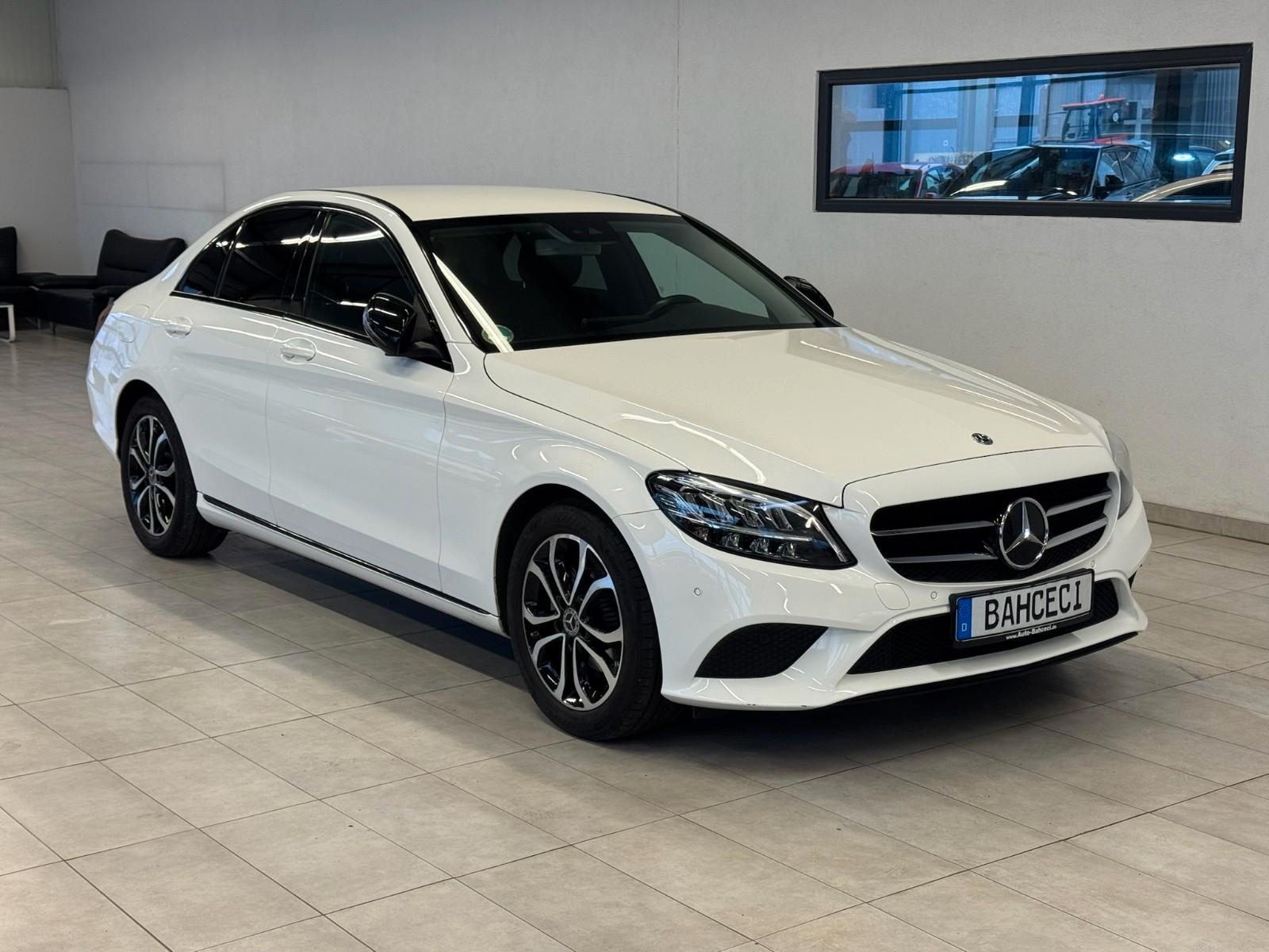 Mercedes-Benz C 180 Lim.*LED*Klima*Keyless Go*PDC*RFK*Temp*