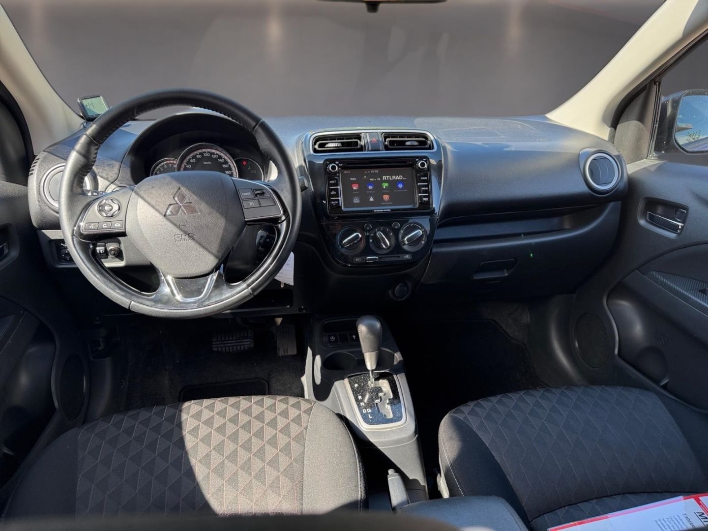 Fahrzeugabbildung Mitsubishi Space Star Top LED Automatik Apple CarPlay Klima