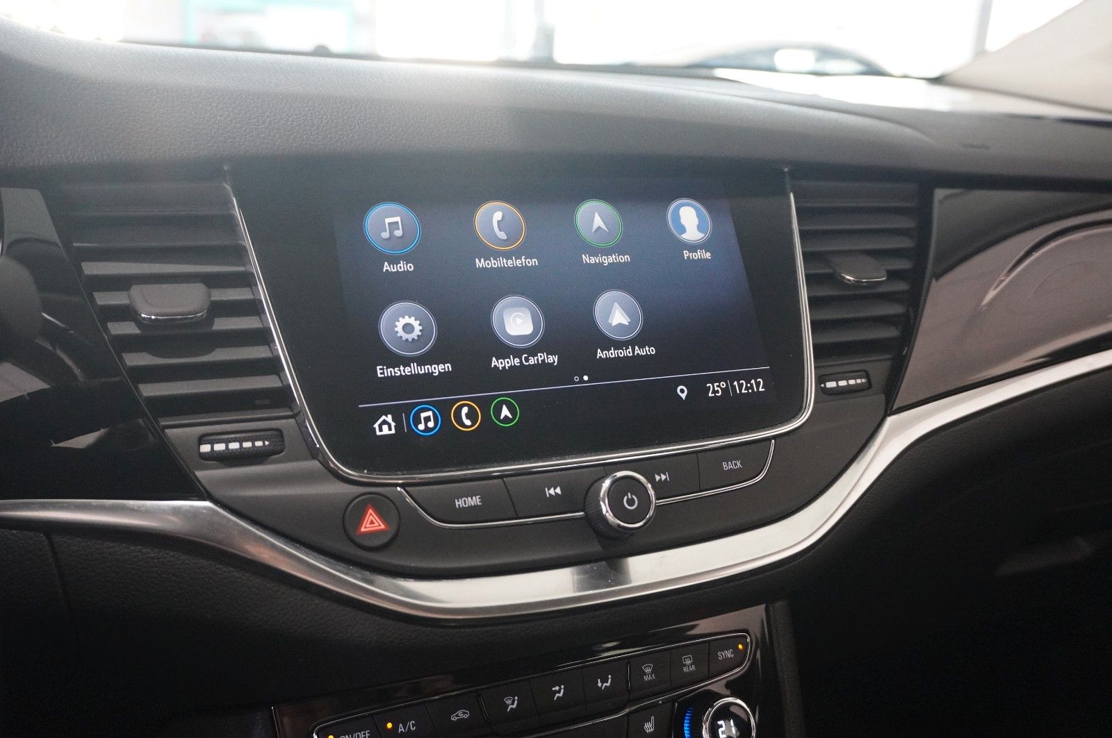 Fahrzeugabbildung Opel Astra K ST 1.2T ELEGANCE NAVI/LED/KAMERA/SHZ/DAB