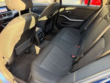 BMW 320 - 6