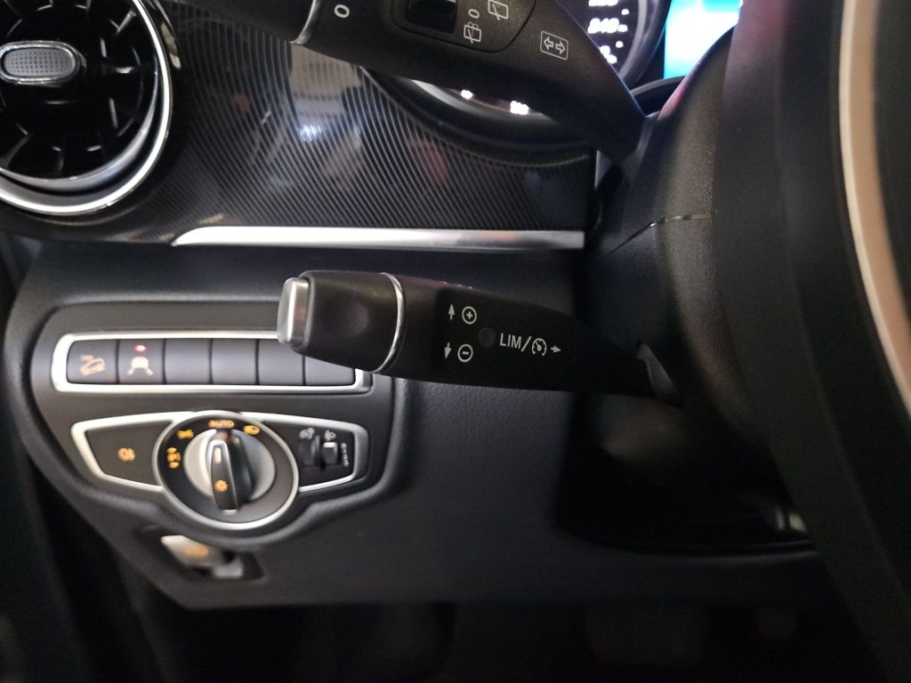 Fahrzeugabbildung Mercedes-Benz V 250 ED lang 4x4 Nav AHK PTS RFK 2 Schiebetüren