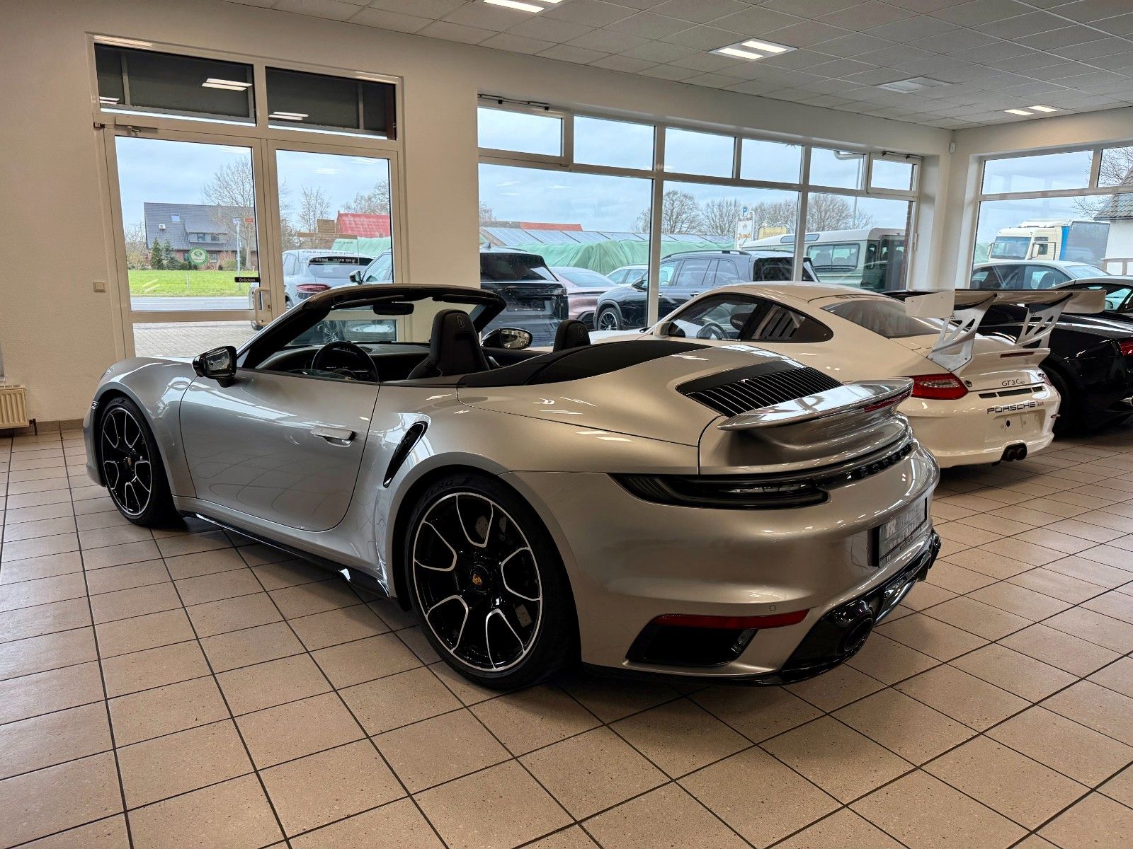 Fahrzeugabbildung Porsche 911 992 Turbo S Cabrio PCCB/LIFT/ACC/APPROVED