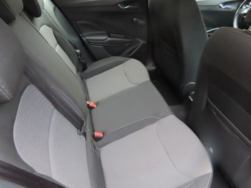 Fotografie 9 des Skoda Fabia Ambition 1.0 MPi Bluetooth SmartLink Touch