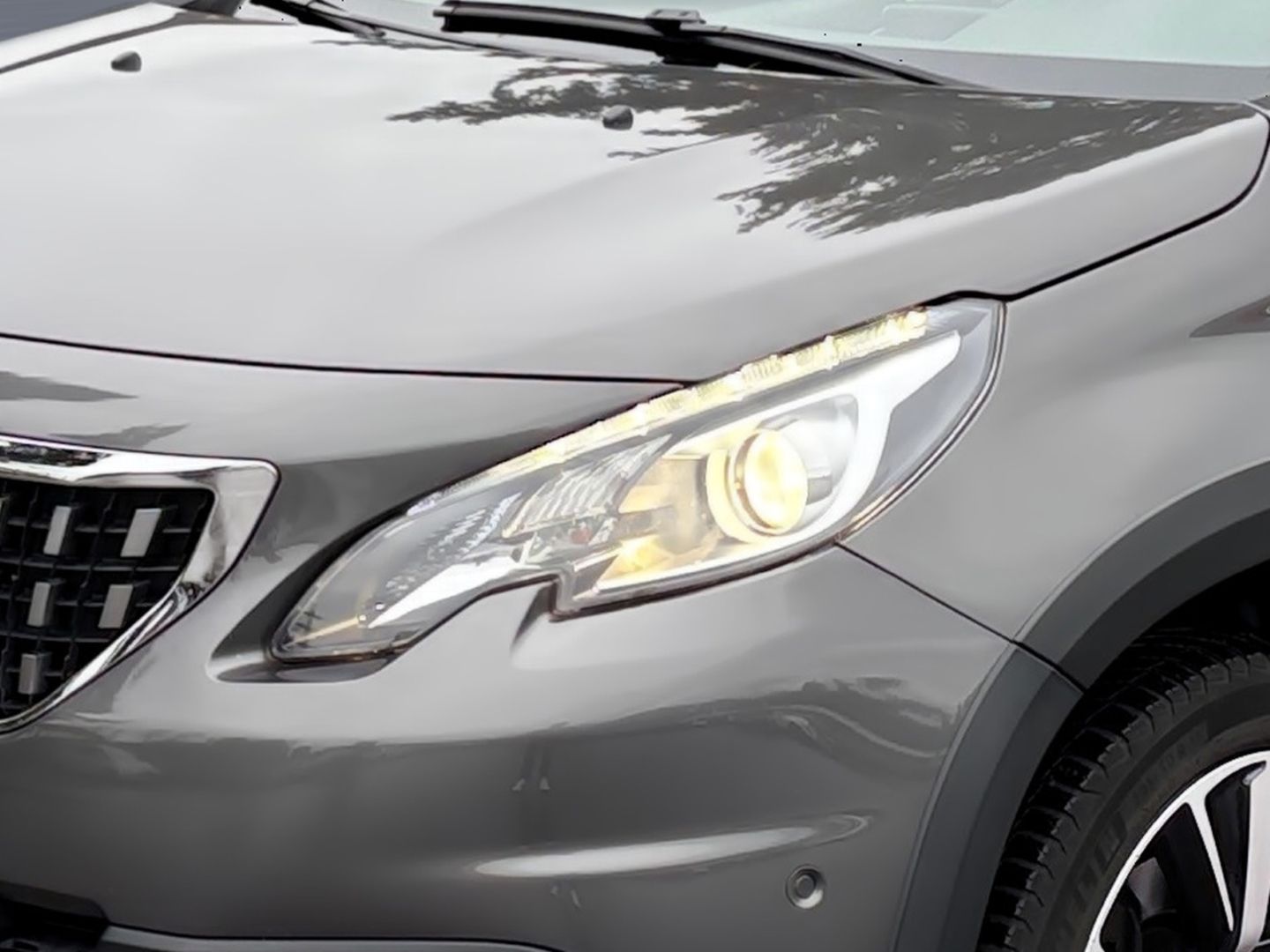 Fahrzeugabbildung Peugeot 2008 Allure , Leder,SitzheizungPanoDach,Kamera