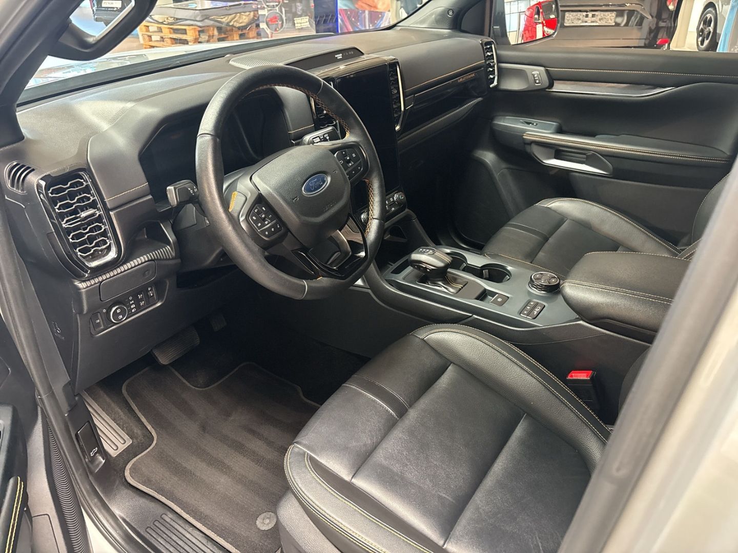 Fahrzeugabbildung Ford Ranger Wildtrak e-4WD Doppelkabine 3,5 T Anhänge