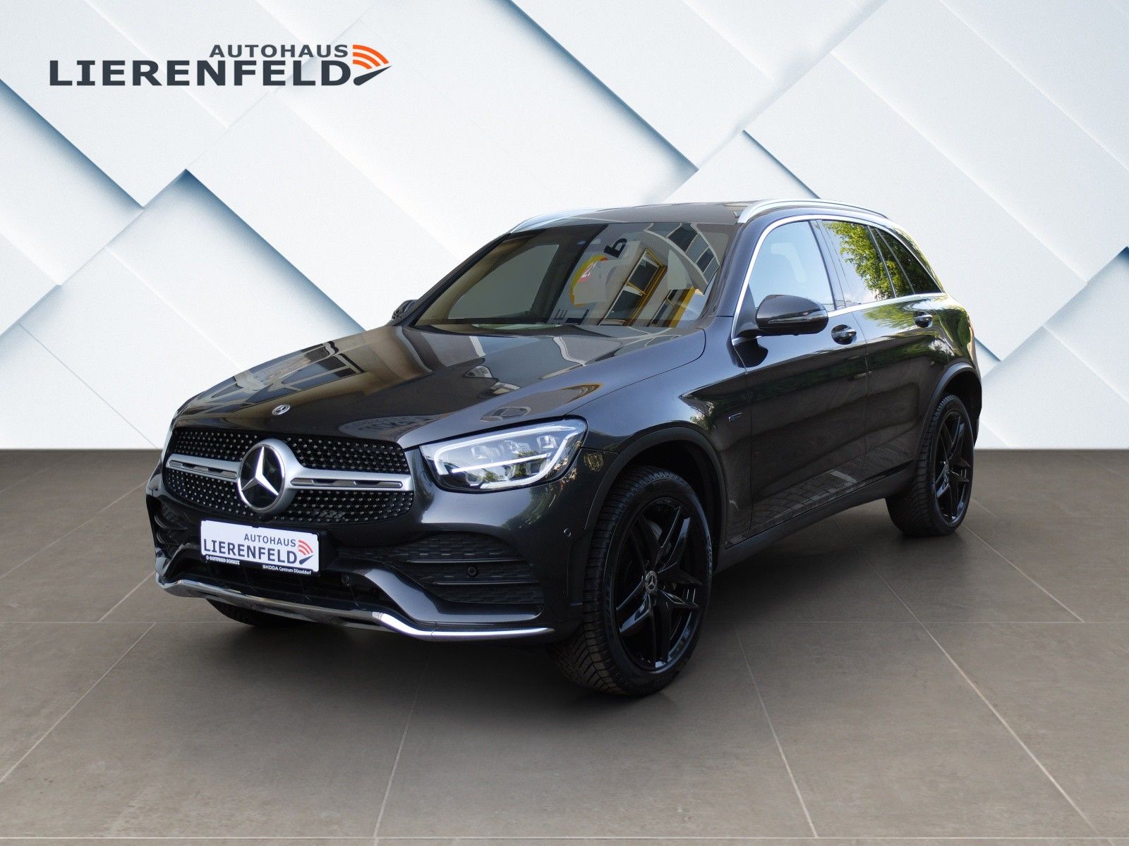 MERCEDES-BENZ GLC 300 de 4Matic AMG Line Mega Ausstattung