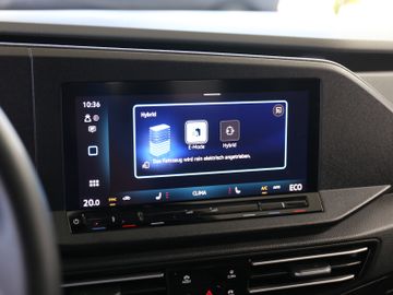 Volkswagen Caddy Maxi eHYBRID DSG LED ACC 7SITZ 5J GARANTIE