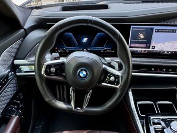BMW 750 - 7