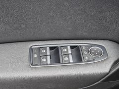 Fahrzeugabbildung Captur II Intens 1.3 TCe Kamera360+Display 9,3Zo