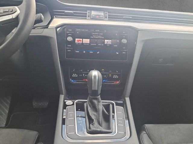 Fahrzeugabbildung Volkswagen Passat Variant TDI Elegance DSG Matrix AHK Navi
