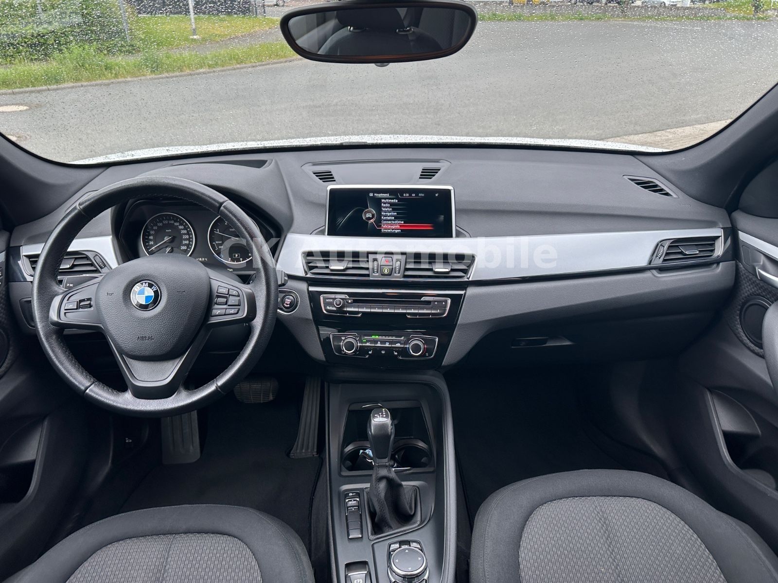 Fahrzeugabbildung BMW X1 sDrive 18d Automatik/Navi Plus/Head-Up/PDC