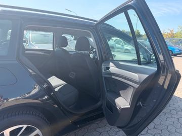 Volkswagen Golf - 9