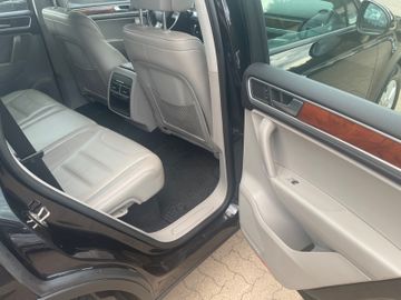 Volkswagen Touareg - 5