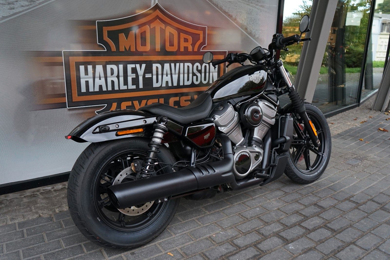 Fahrzeugabbildung Harley-Davidson Sportster Nightster 975 mit Umbauten