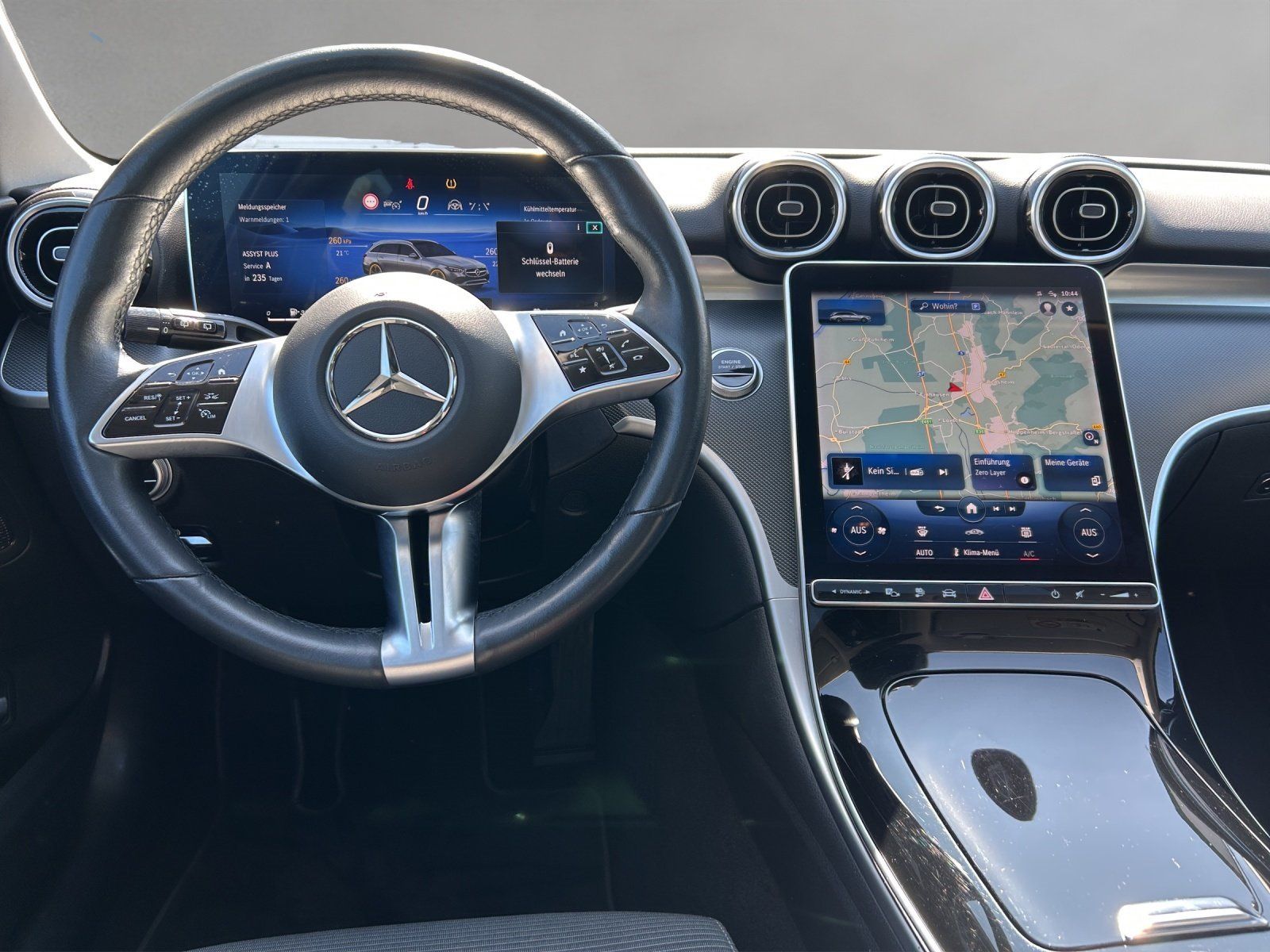 Fahrzeugabbildung Mercedes-Benz C 300 e T Avantg DISTRO Pano Memo KeyGo Business