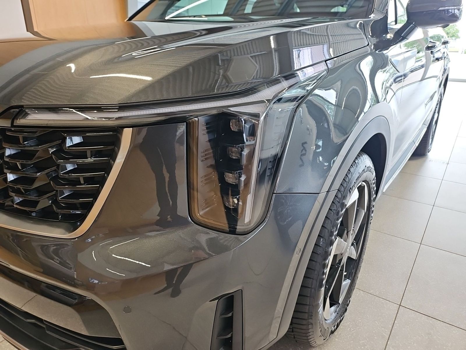 Fahrzeugabbildung Kia SORENTO PE 1.6T PHEV AWD PLAT 7S NAP PR