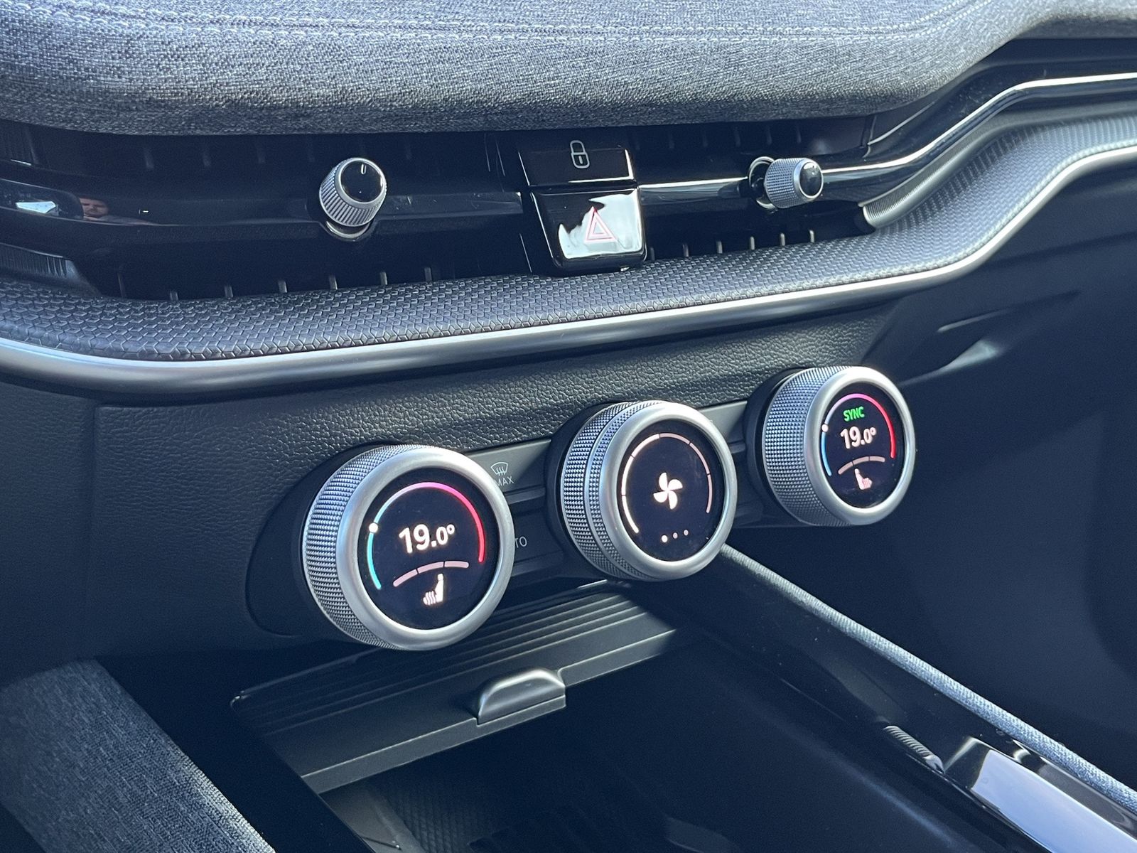 Fahrzeugabbildung SKODA Superb 2.0 TDI*ACC*SHZ*ViCo*NAVI*SmartLink**