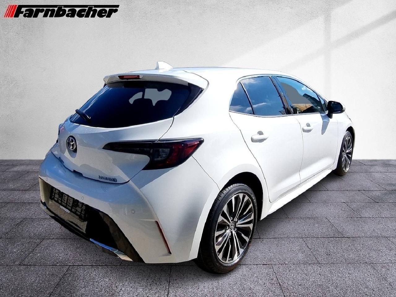 Fahrzeugabbildung Toyota Corolla 1.8 Hybrid Team D + Technik-P. inkl AHK