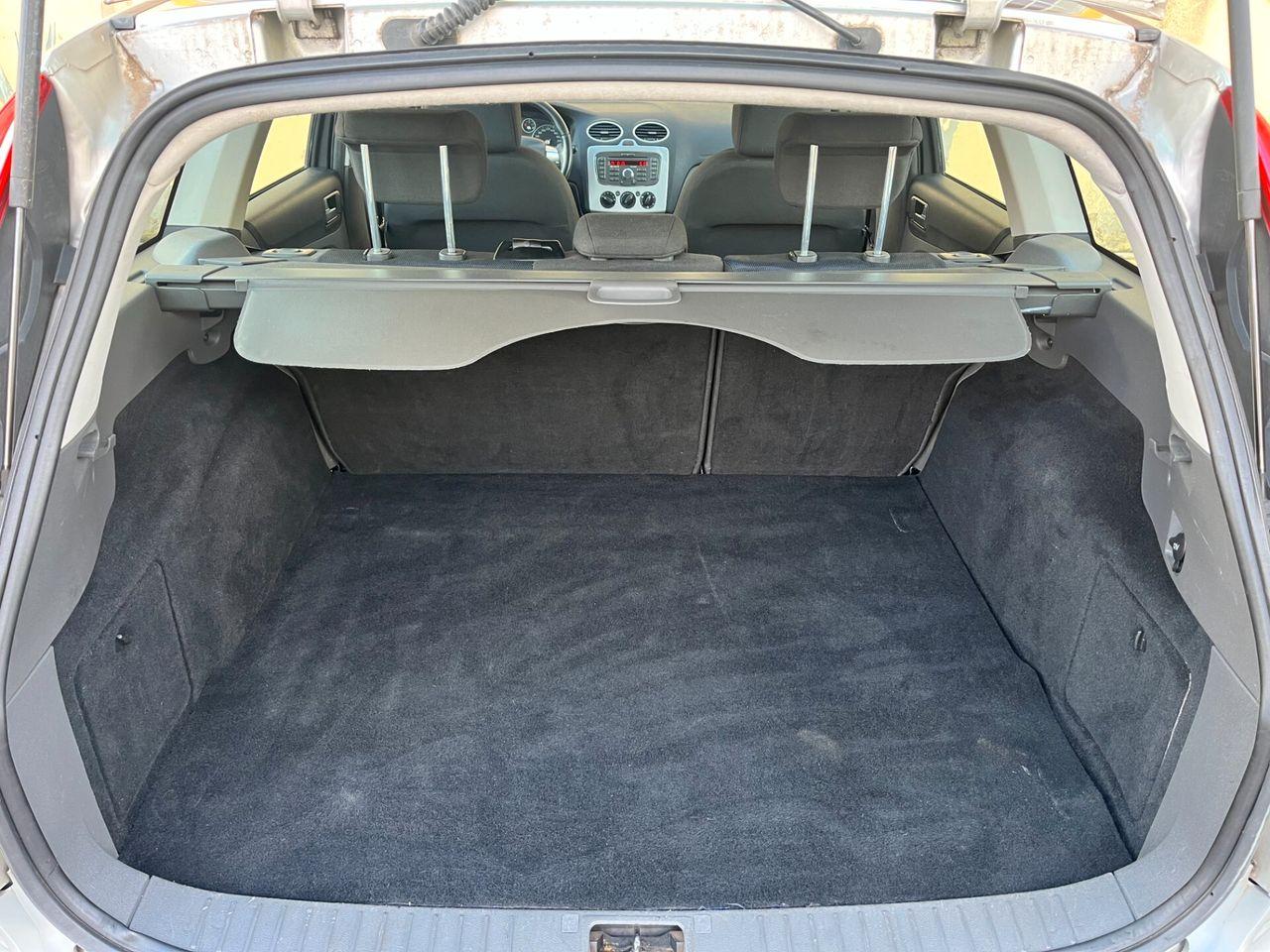Ford Focus 2007 — photo 15