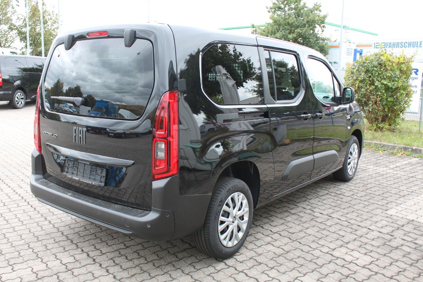 Fahrzeugabbildung Fiat Doblò Kombi L2 1.5 Diesel 96 kW