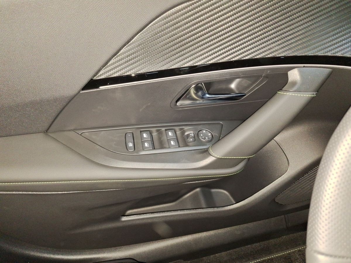 Peugeot 2008 - Bild 12