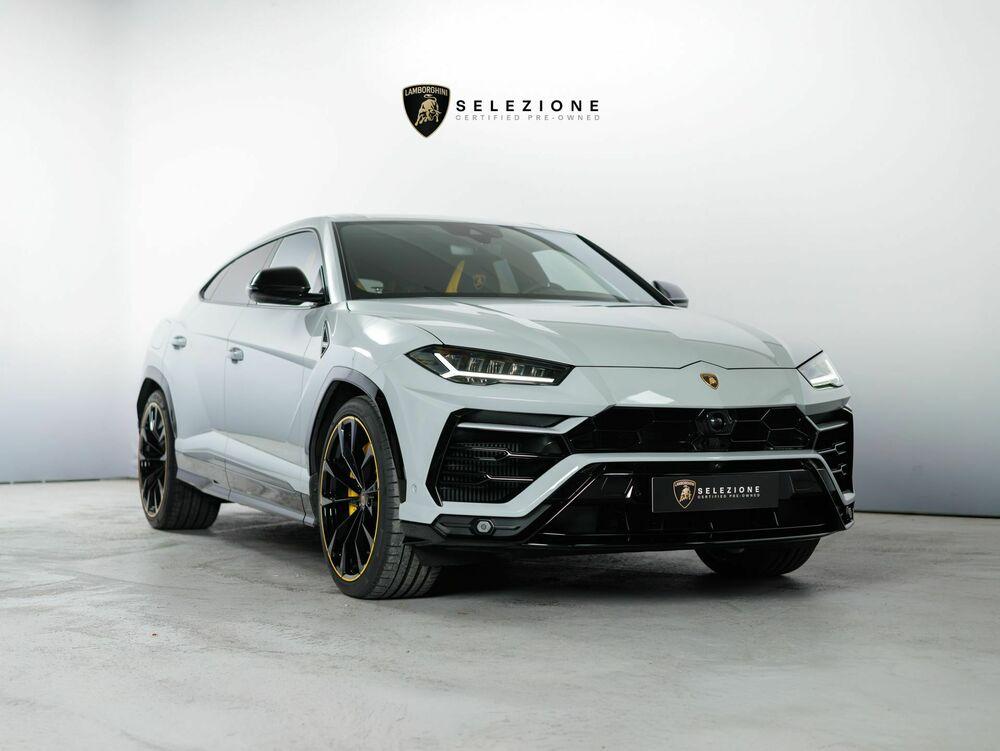 Lamborghini Urus MY22