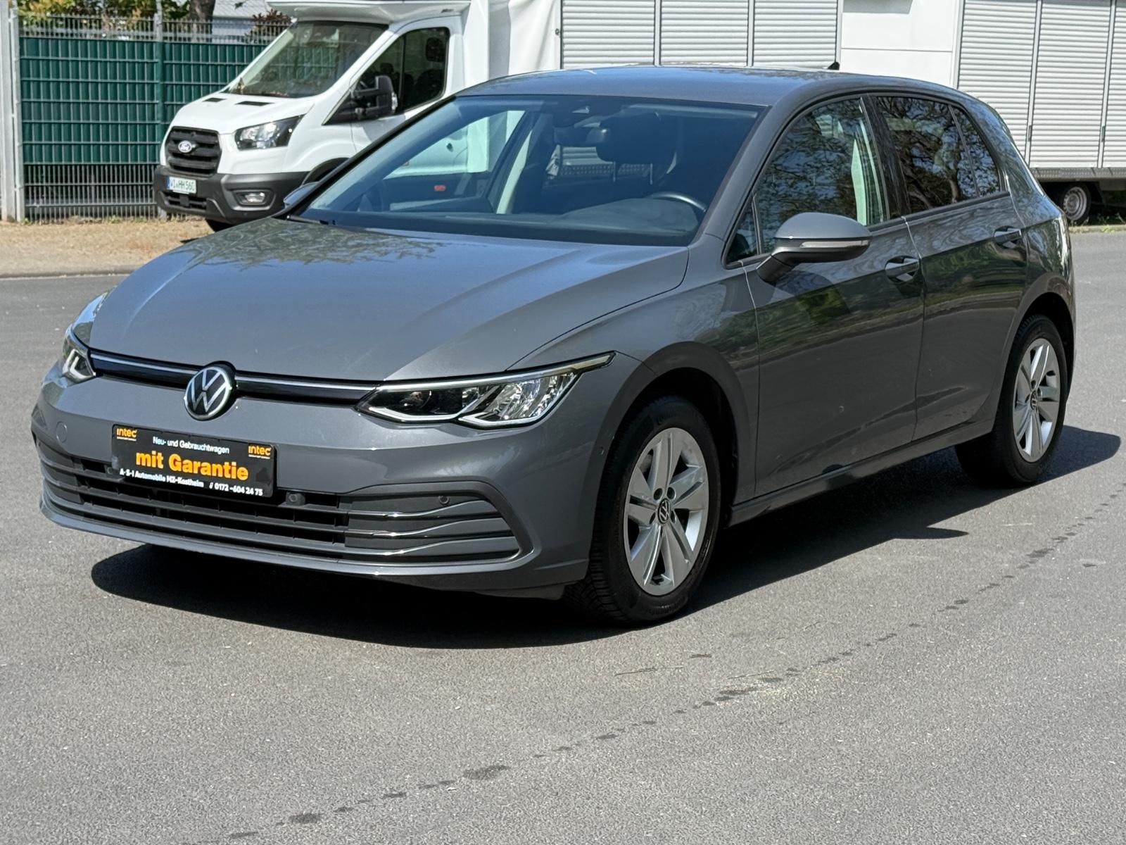 Volkswagen Golf VIII Lim. Life-AMBIENTE-BELEUCHTUN-GARANTIE