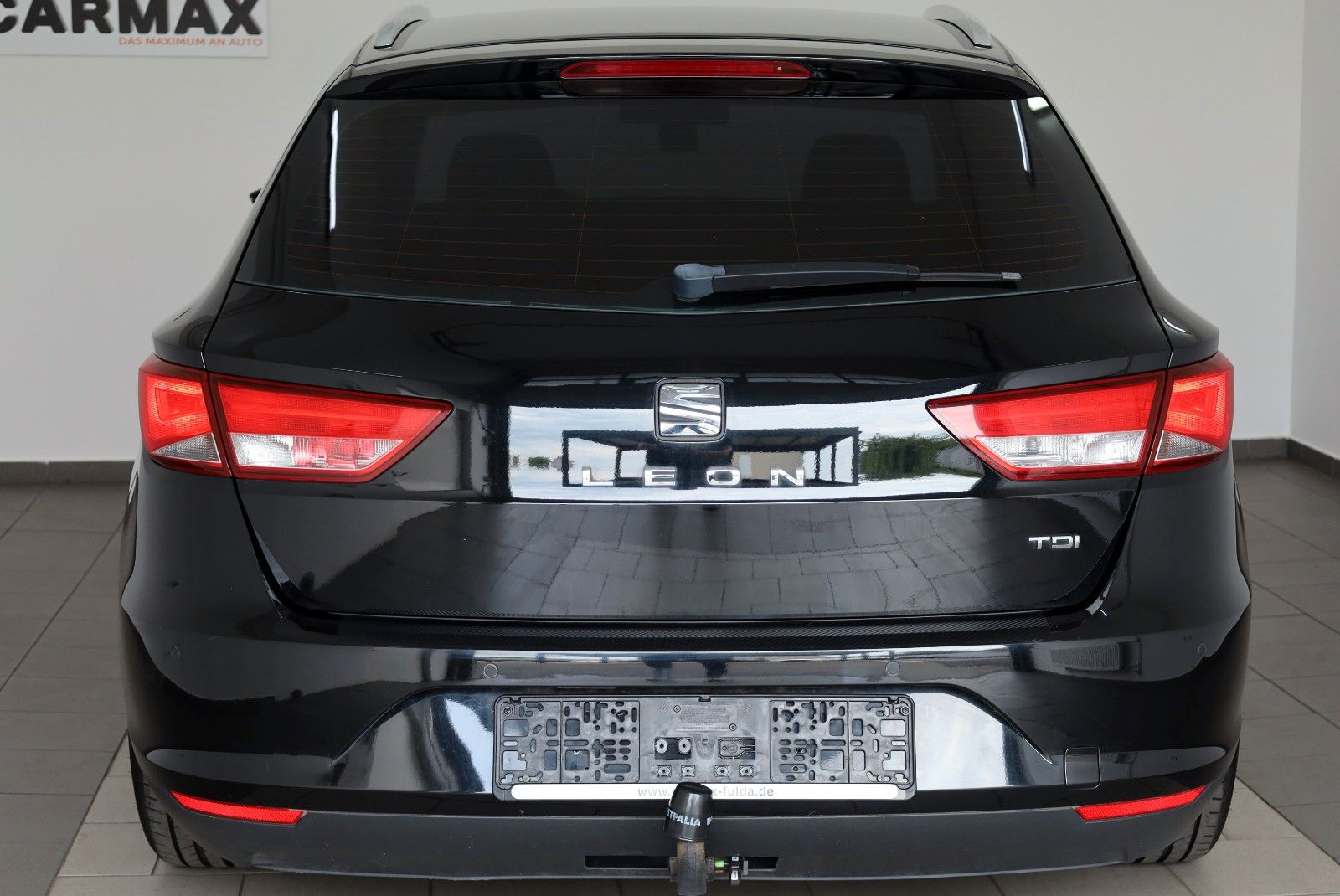 Fahrzeugabbildung SEAT Leon ST Style Navi,SH,PDC,AHK,8-fach bereift!
