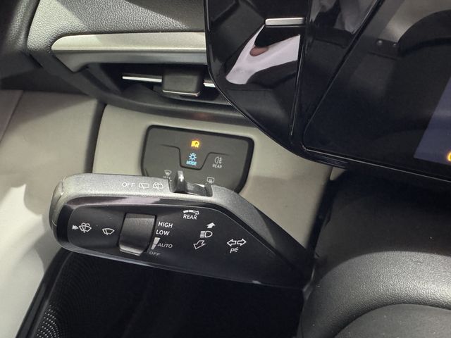 Ford Explorer Select AWD