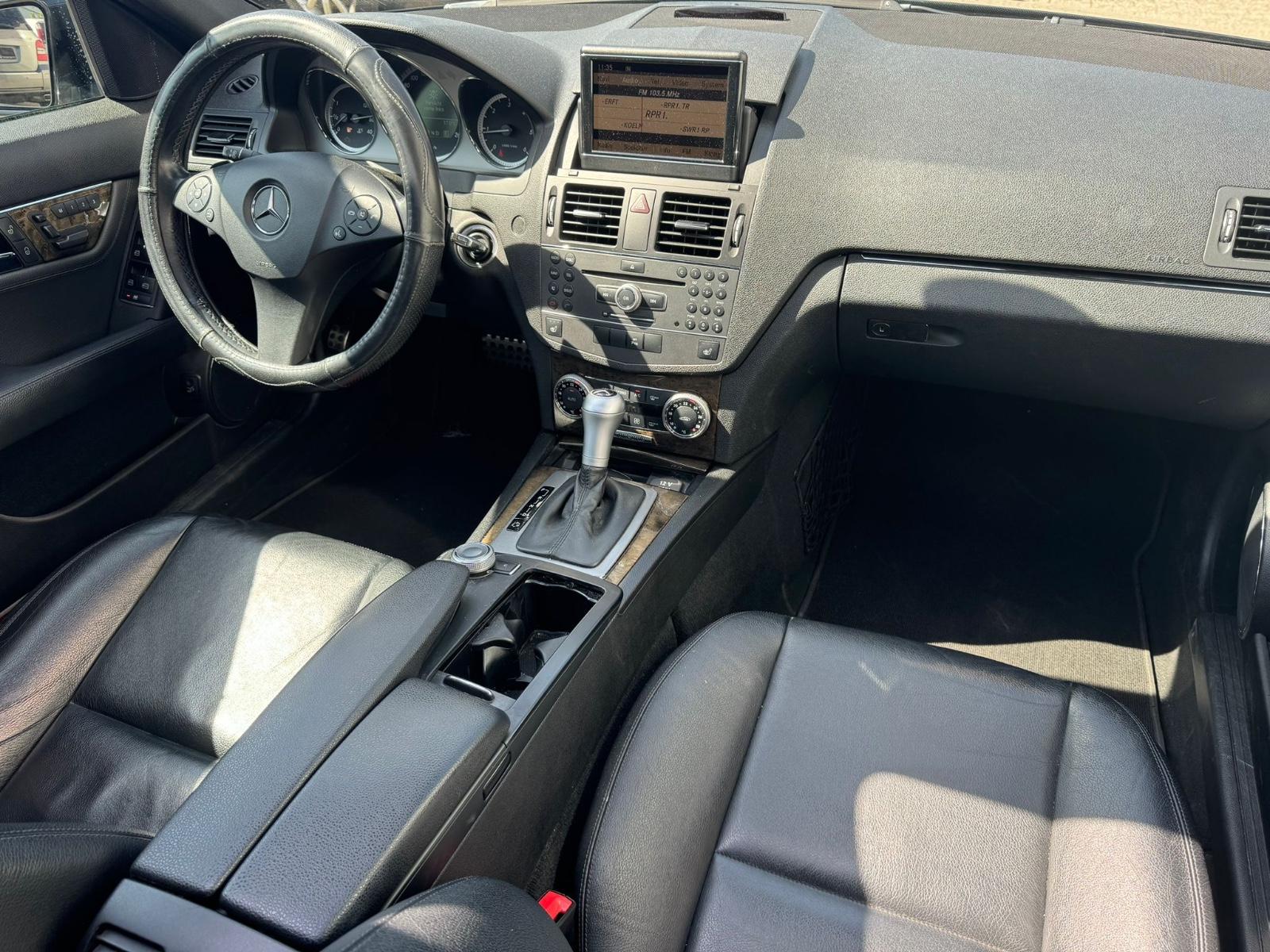 Mercedes-Benz C250 2010 — photo 19