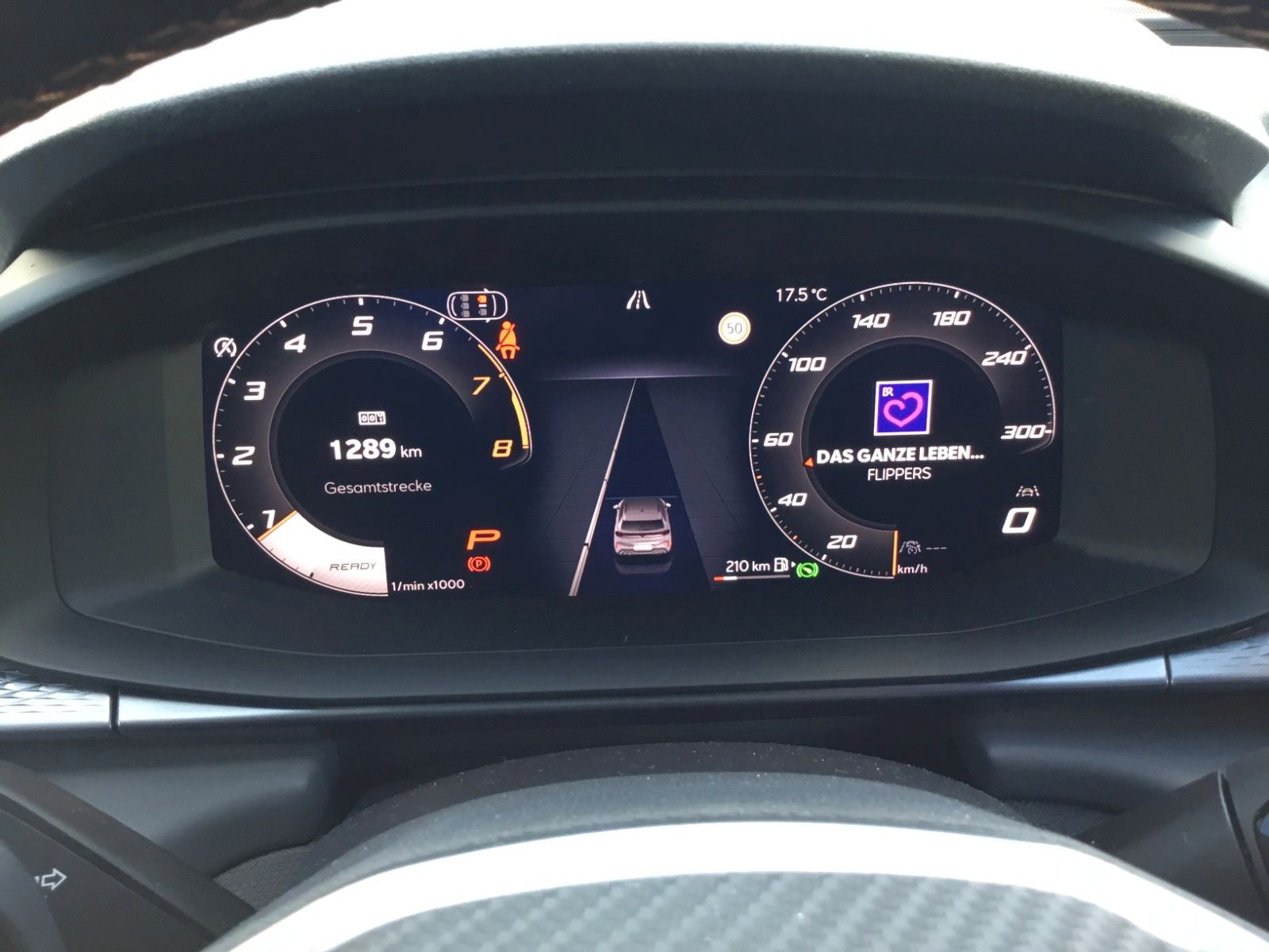 Fahrzeugabbildung CUPRA Terramar 2.0 TSI DSG 4Drive+Matrix+AHK+Pano+360°