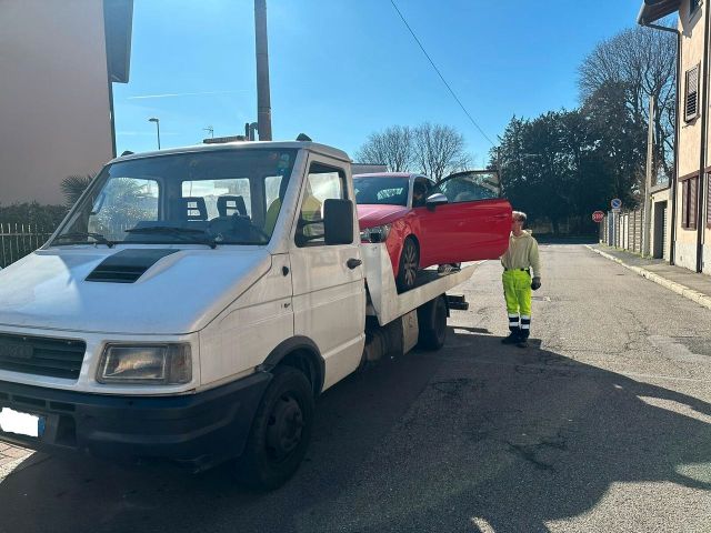 Iveco Daily 40 E 2.8 TD Basic N1 PATENTE C DEGLA