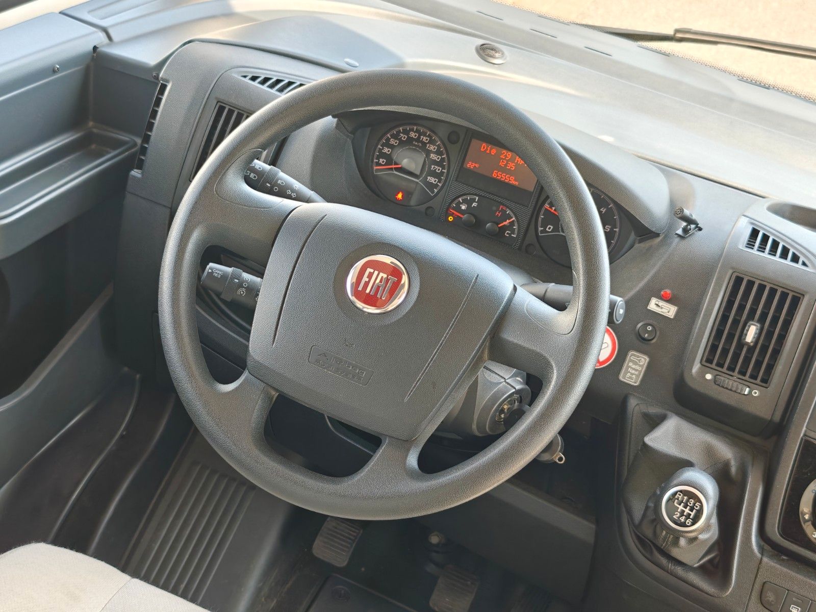 Fahrzeugabbildung Bürstner Elegance I 728 G - 150PS, SAT, TV, Navi, 2x AGM