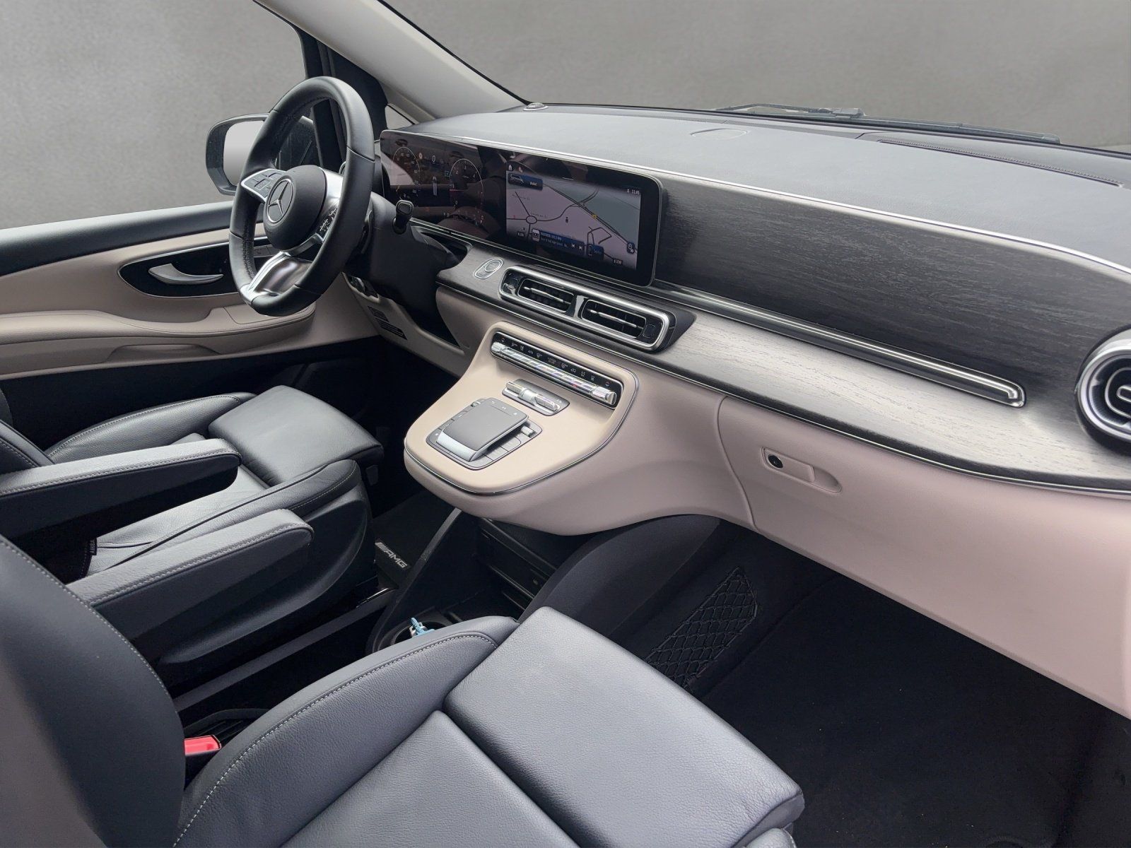 Fahrzeugabbildung Mercedes-Benz Marco Polo 300d AMG AIRMATIC DISTR WW-Standh AHK