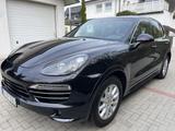 Porsche Cayenne Diesel 245 PS * Nur  117 tkm ** 2. Hand - Porsche Cayenne mit Diesel-Antrieb: Geländewagen