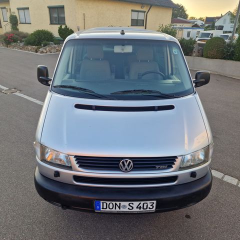 Volkswagen T4 Caravelle 2,5-l-Diesel TDI 75kW lang