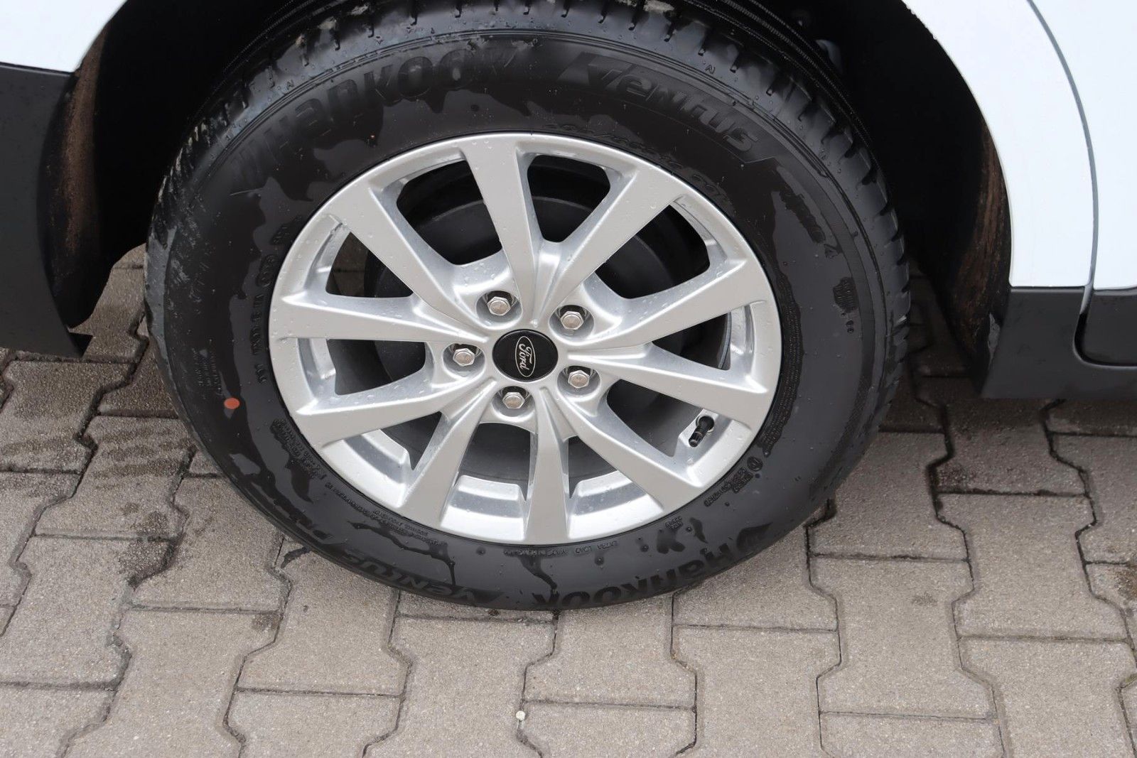 Ford Tourneo Courier Titanium 1.0 EcoB. 0,0% FIN* AHK imagem 3