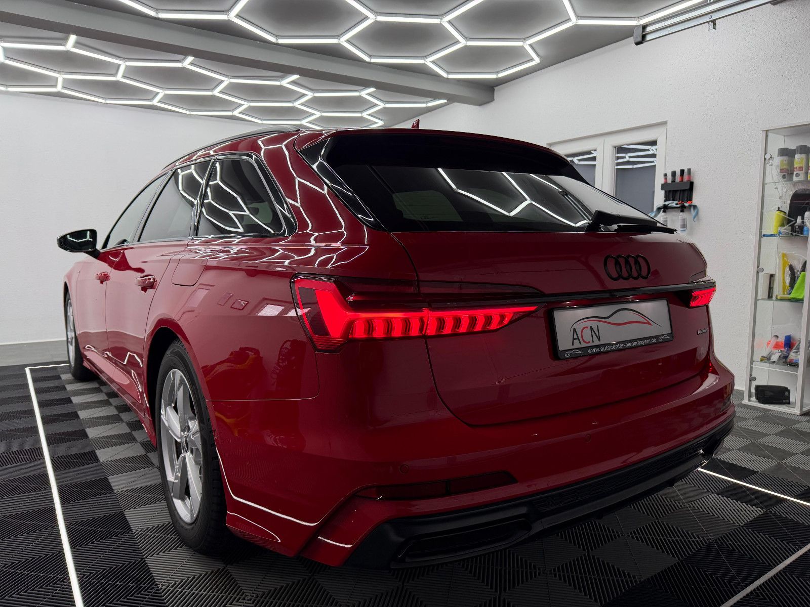 Fahrzeugabbildung Audi A6 55 TFSIe quattro S-LINE+/MATRIX HD/PANO/B&O