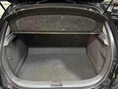 Fahrzeugabbildung Mazda 3 Lim. 1.6 CD Sport Comfort / 2. Hand Klima