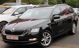 Skoda Octavia Combi Premium Edition *KeyLess*Leder*1Hd - Skoda Octavia: Premium Edition