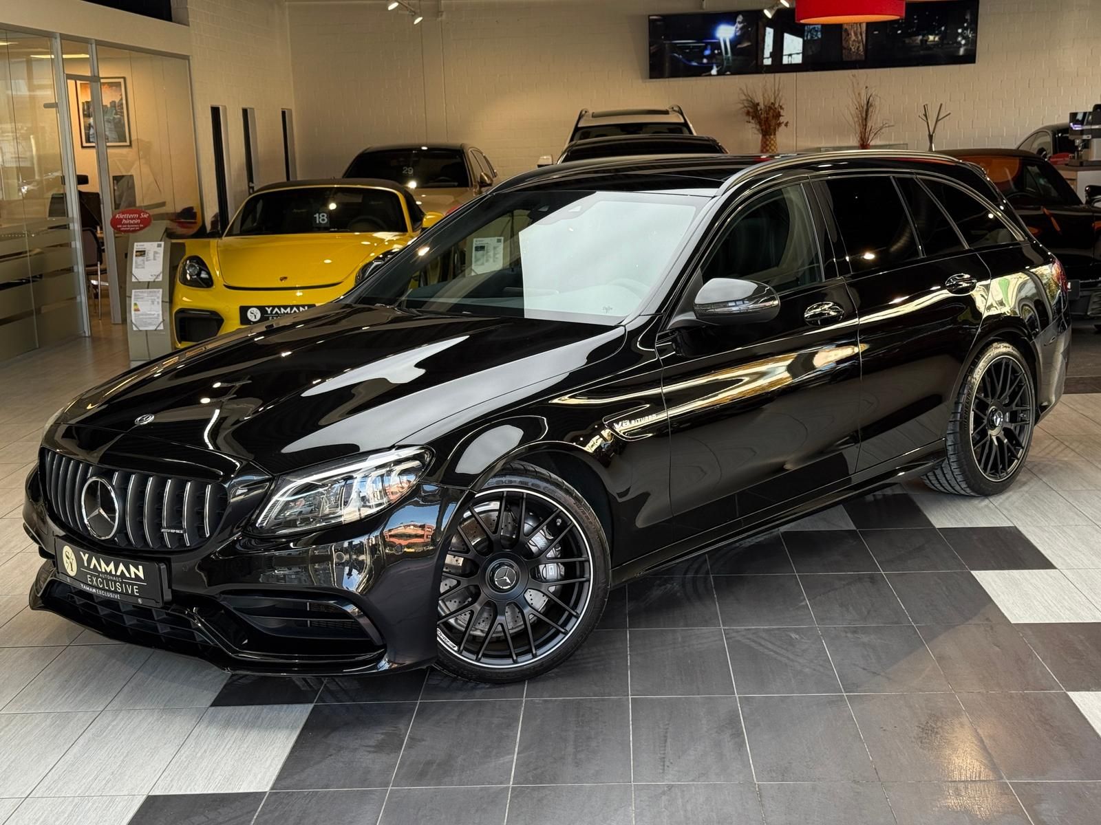 MERCEDES-BENZ C 63 T AMG *Pano*Virtual*Carbon*Perf-AGA*