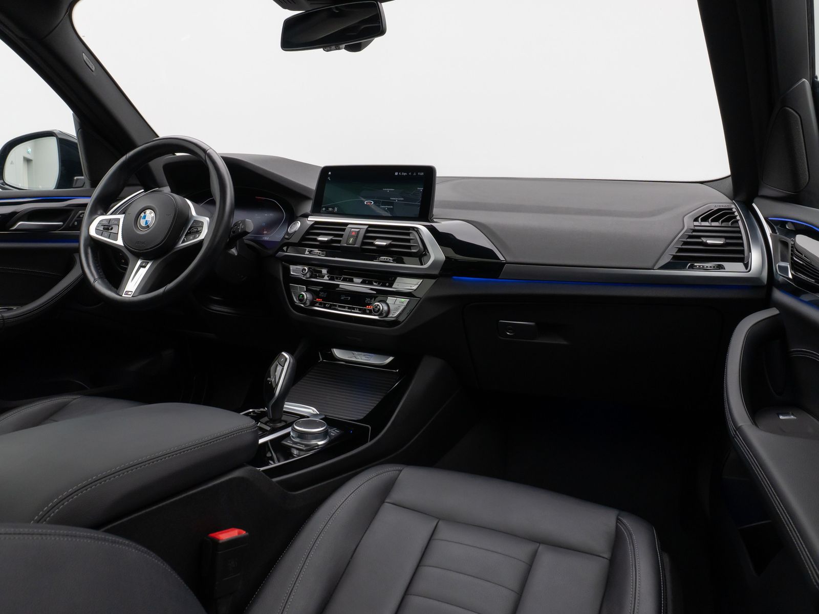 Fahrzeugabbildung BMW X3 xD30i Panorama Kamera DAB HiFi Komfort 20Zoll