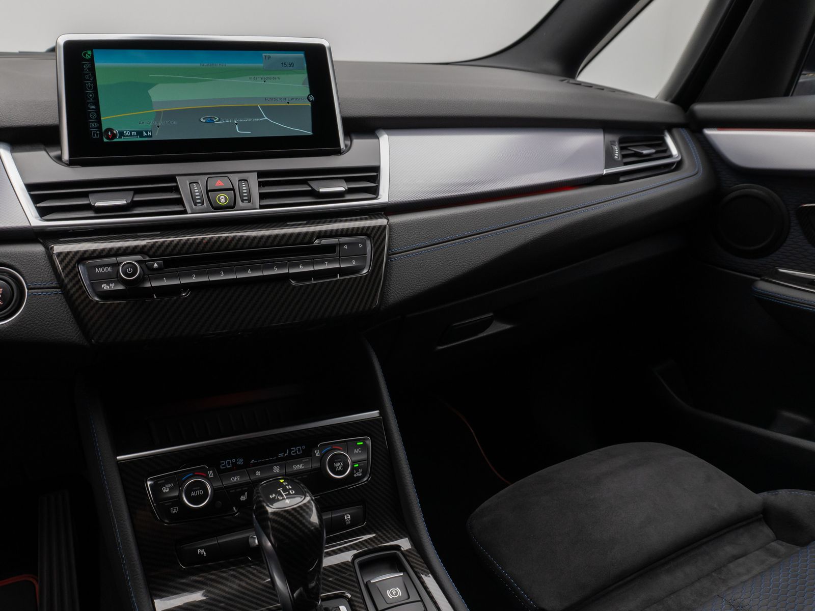 Fahrzeugabbildung BMW 218d Gran Tourer M Sport Kamera HUD AHK Stop&Go