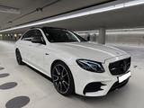Mercedes-Benz E43 AMG 4Matic Vollausstattu... - Mercedes-Benz E 43 AMG von privat