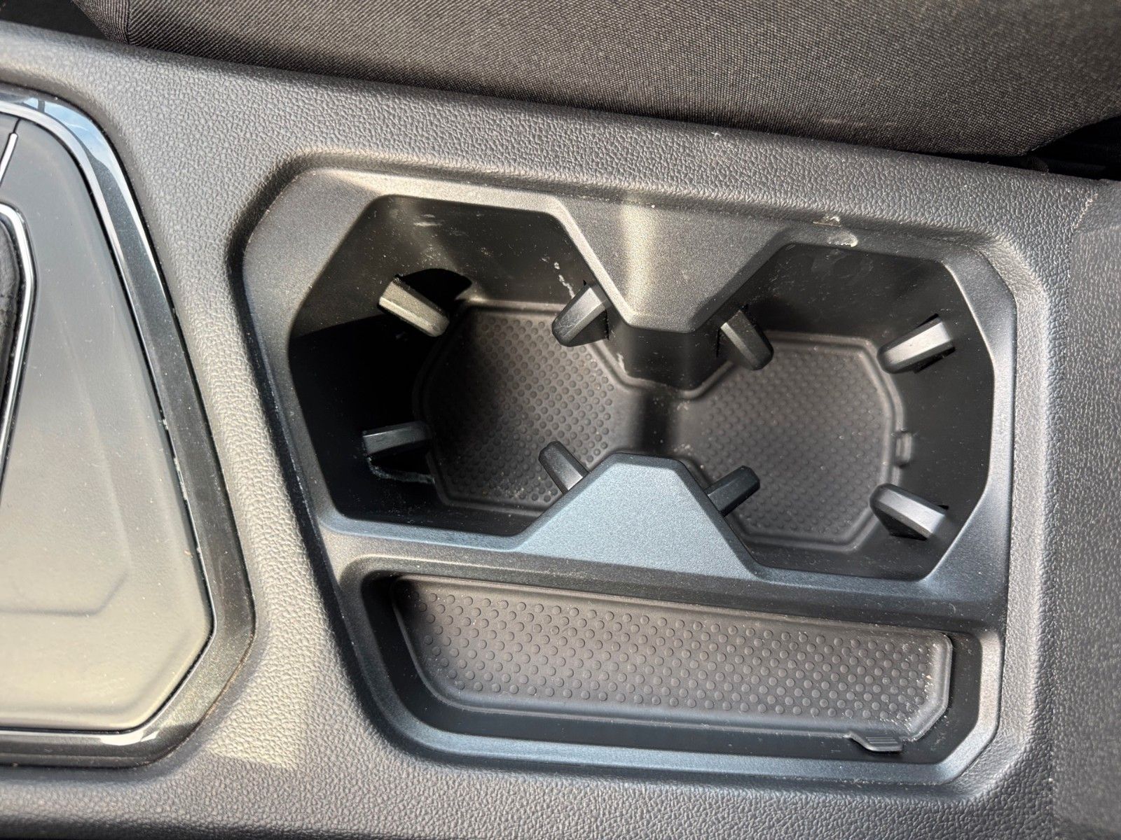 Fahrzeugabbildung Volkswagen Tiguan Life ACTIVE 1.5 TSI